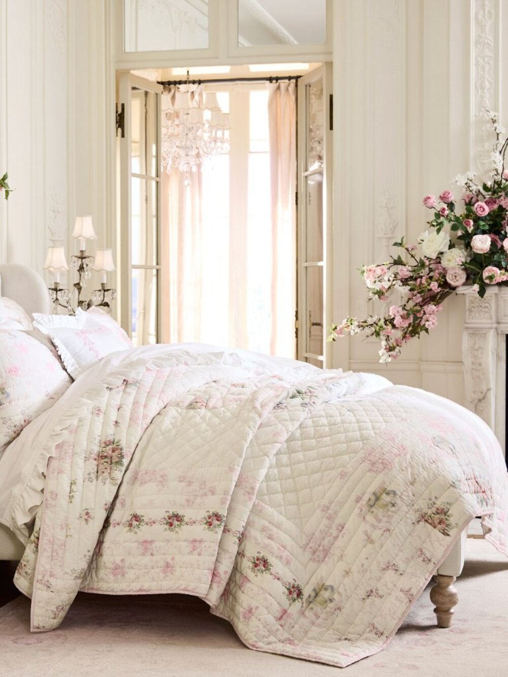 LoveShackFancy x Pottery Barn NWT Floral Bow Patchwork Embroidered Quilt KING